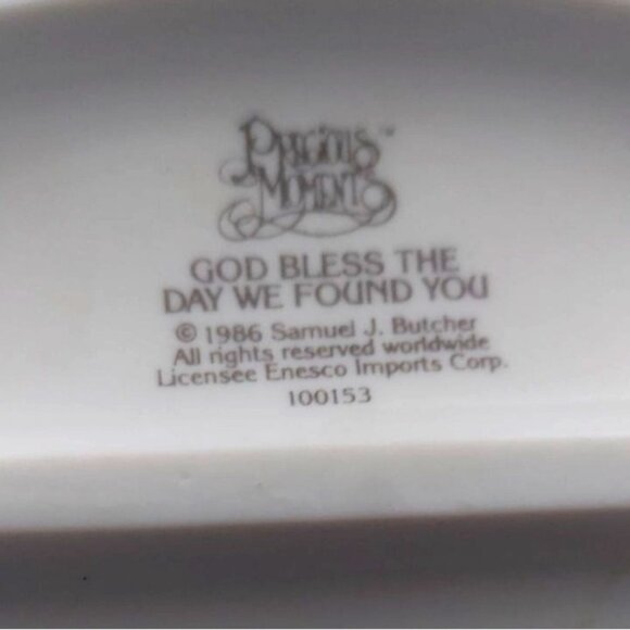 Vintage Precious Moments God Bless The Day We Found You Porcelain Figurine 1986 - Picture 7 of 9